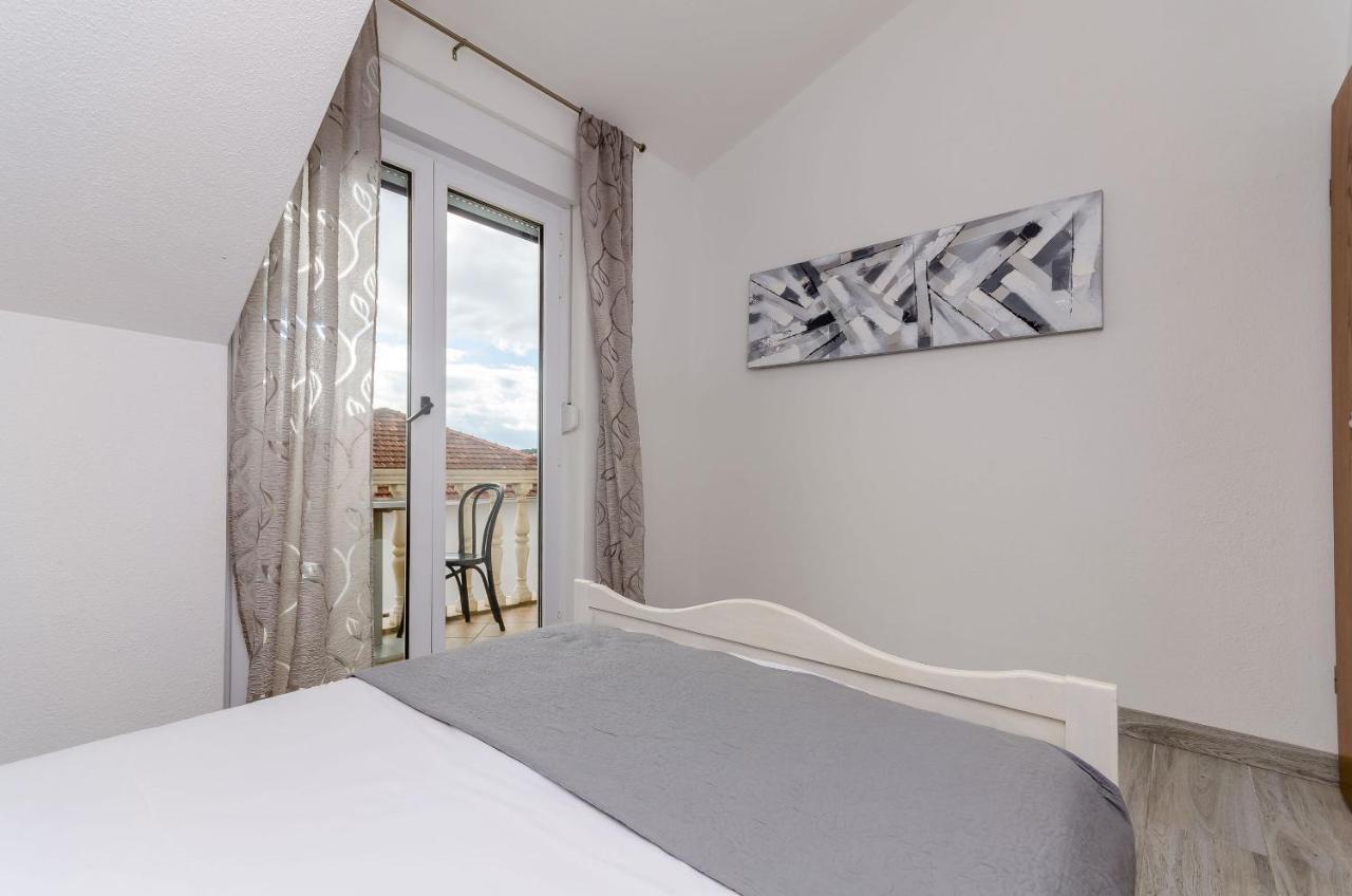 Apartments Marina Τρογκίρ Εξωτερικό φωτογραφία